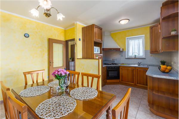 Apartment A1, for 5 persons