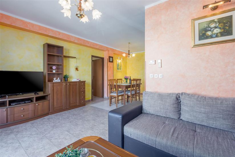 Apartment A1, for 5 persons