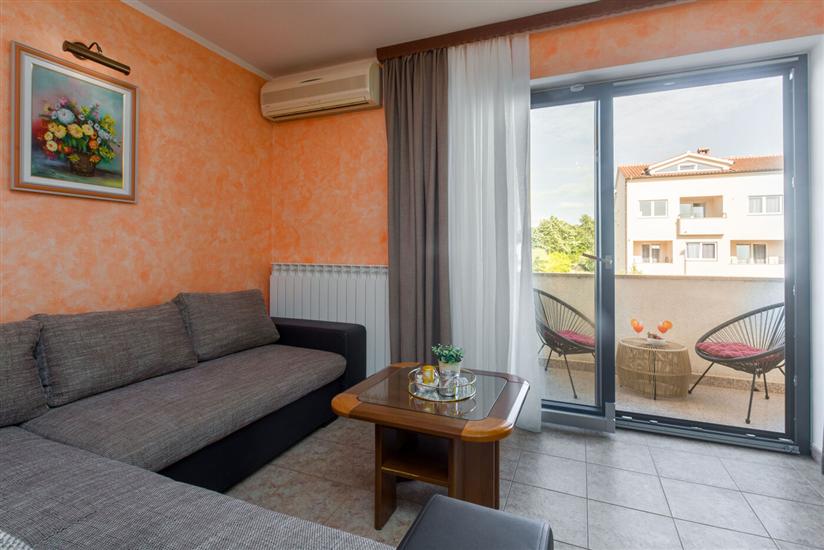 Apartment A1, for 5 persons