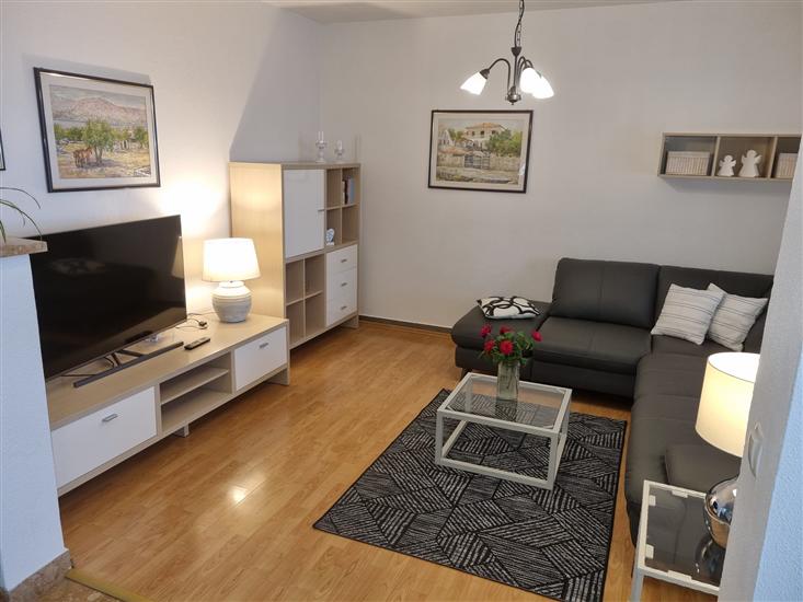 Apartment A1, for 5 persons