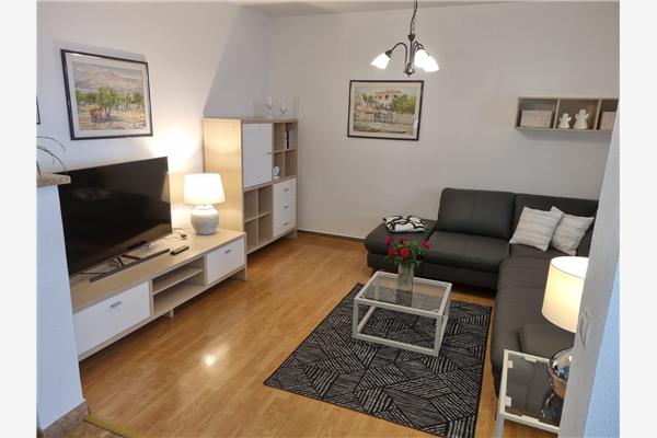 Apartment A1, for 5 persons