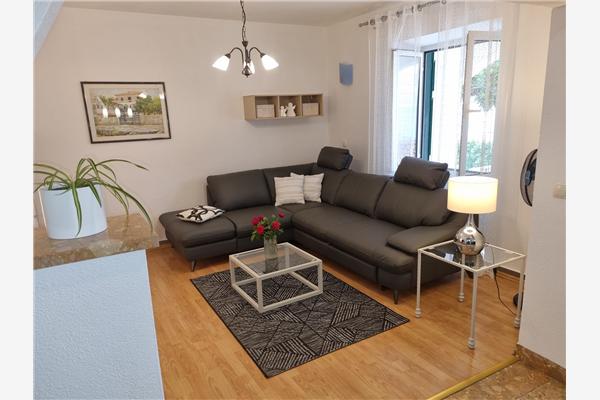 Apartment A1, for 5 persons