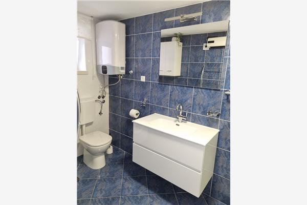 Apartment A1, for 5 persons