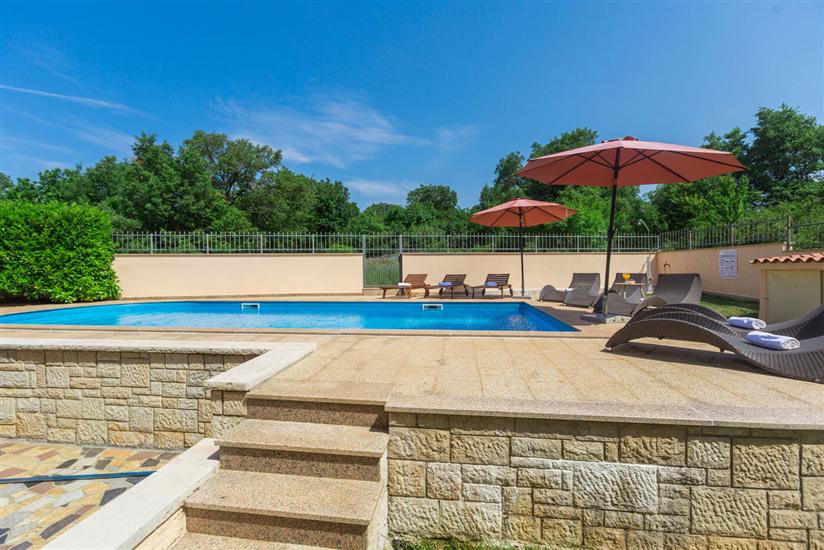 Apartments Marea Saladinka