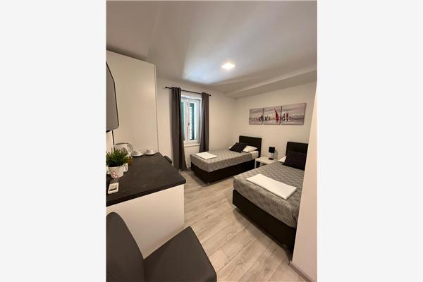 Room S5, for 2 persons