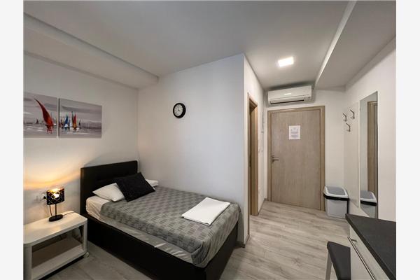 Room S5, for 2 persons