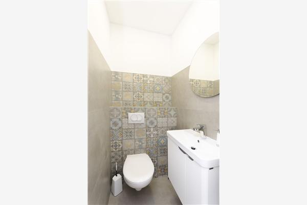 Hiša K1, na 8 osebe