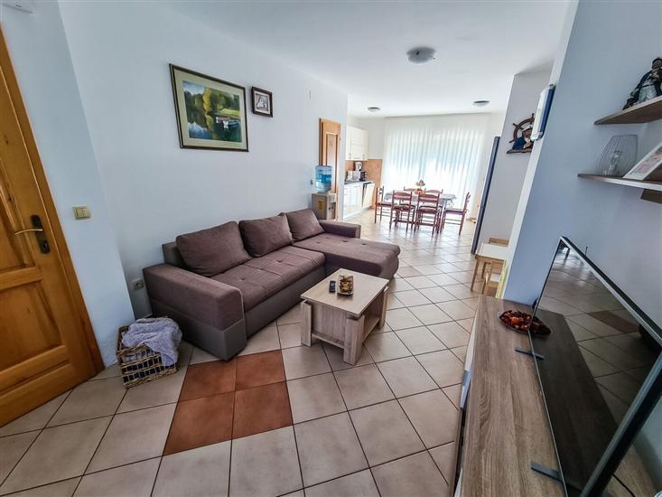 Apartment A1, for 8 persons