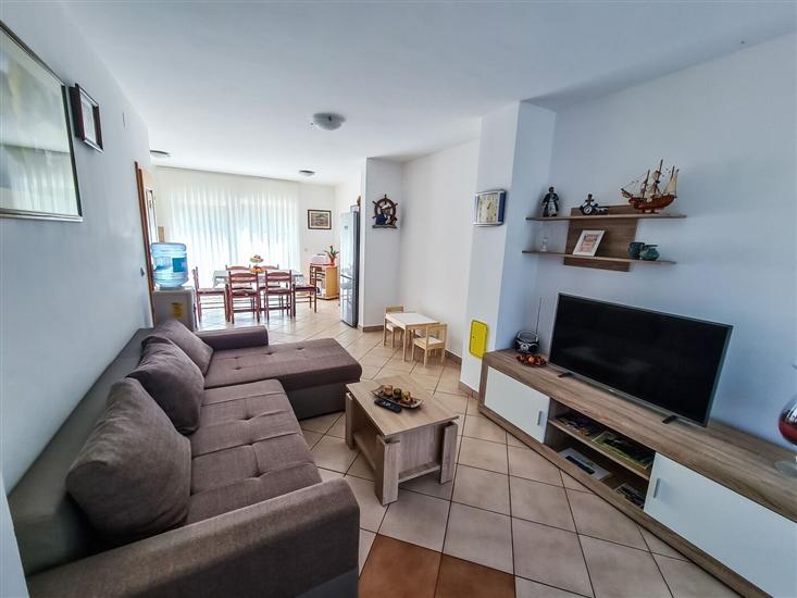 Apartment A1, for 8 persons