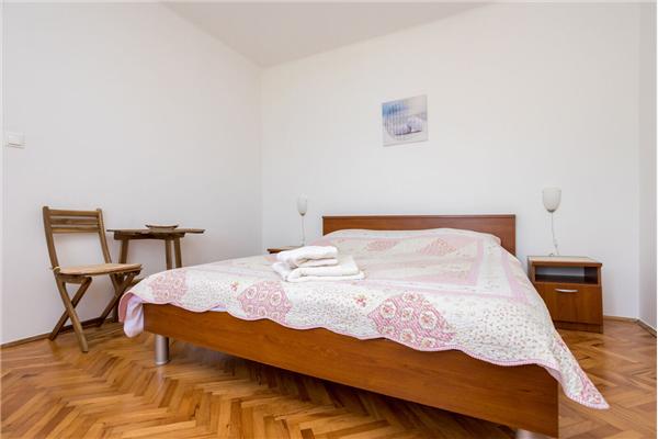 Apartment A1, for 7 persons