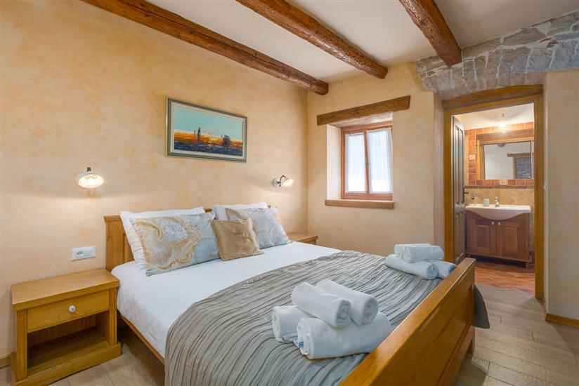 House K1, for 12 persons