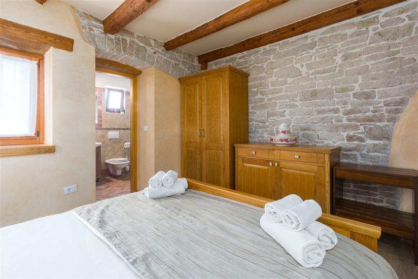 House K1, for 12 persons