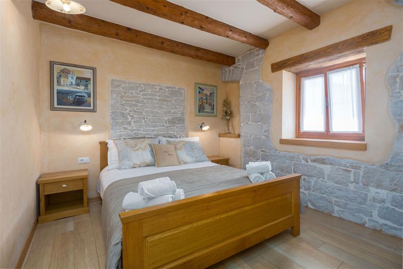 House K1, for 12 persons