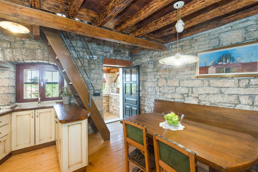 House K1, for 12 persons