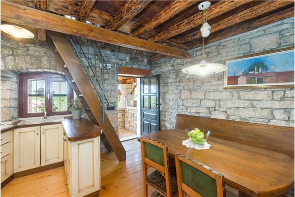 House K1, for 12 persons