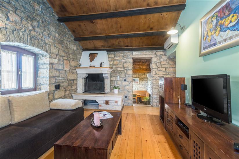 House K1, for 12 persons