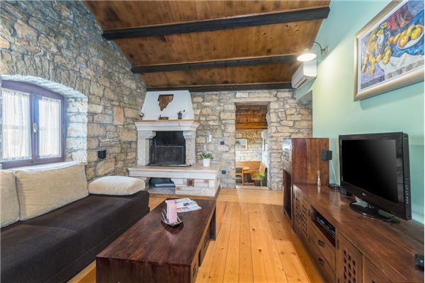 House K1, for 12 persons