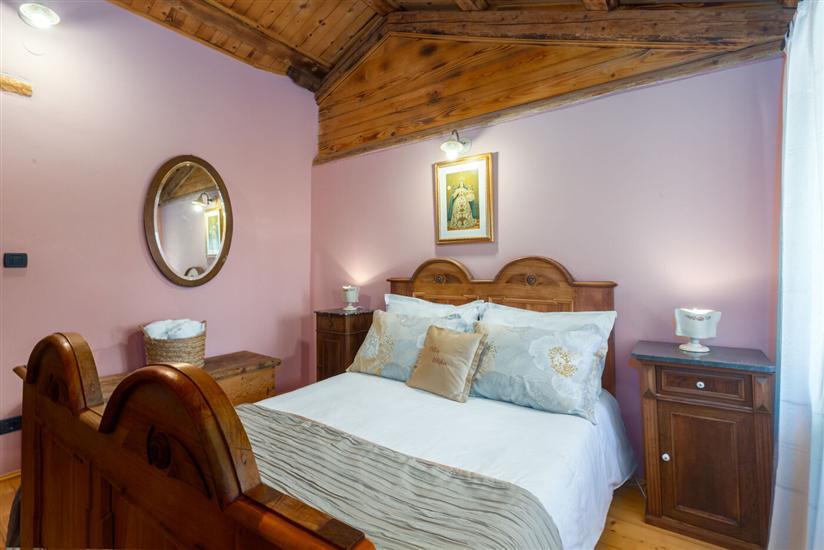 House K1, for 12 persons