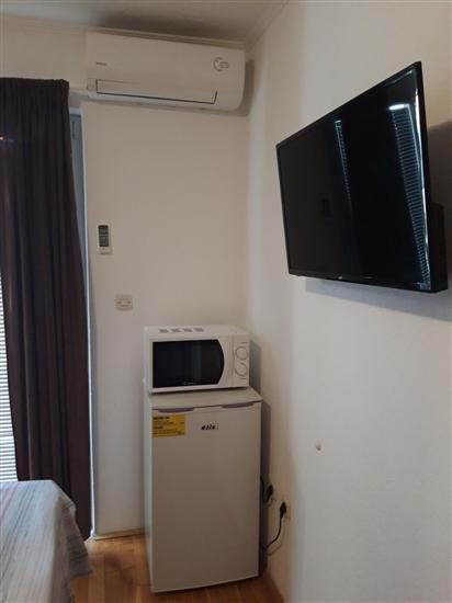 Room S1, for 2 persons