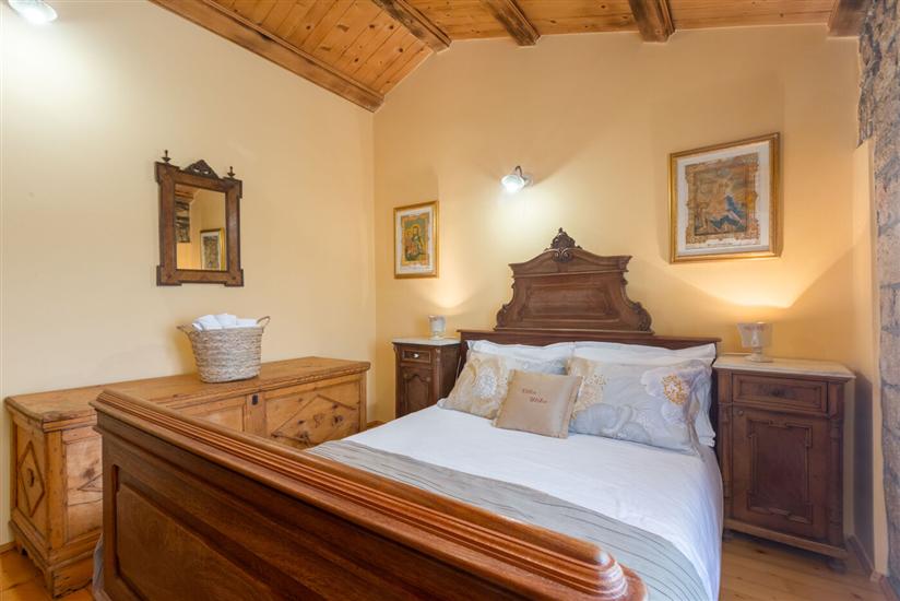 House K1, for 12 persons