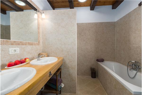 House K1, for 8 persons