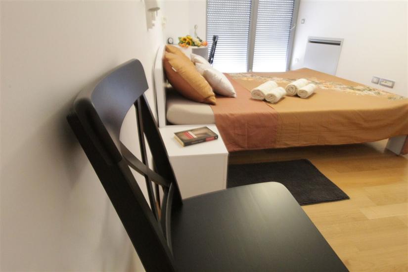 Apartment A1, for 5 persons