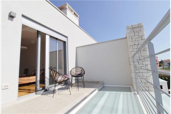 Apartment A1, for 5 persons