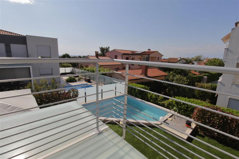 Apartment A1, for 5 persons