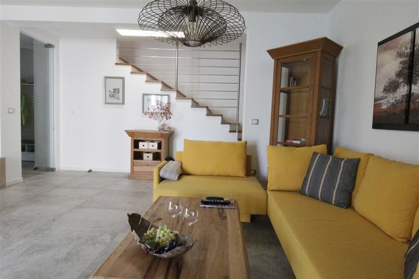 Apartment A1, for 5 persons