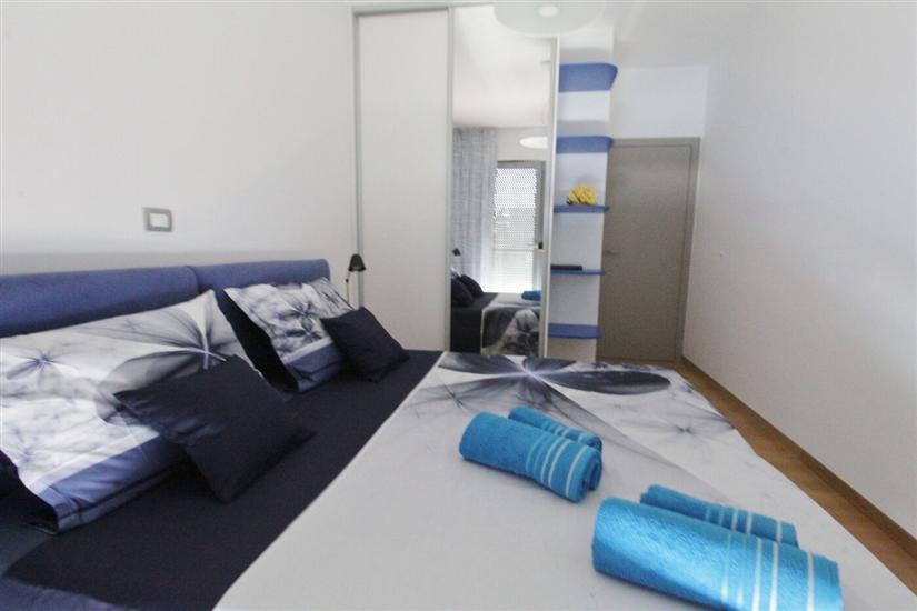 Apartment A1, for 5 persons