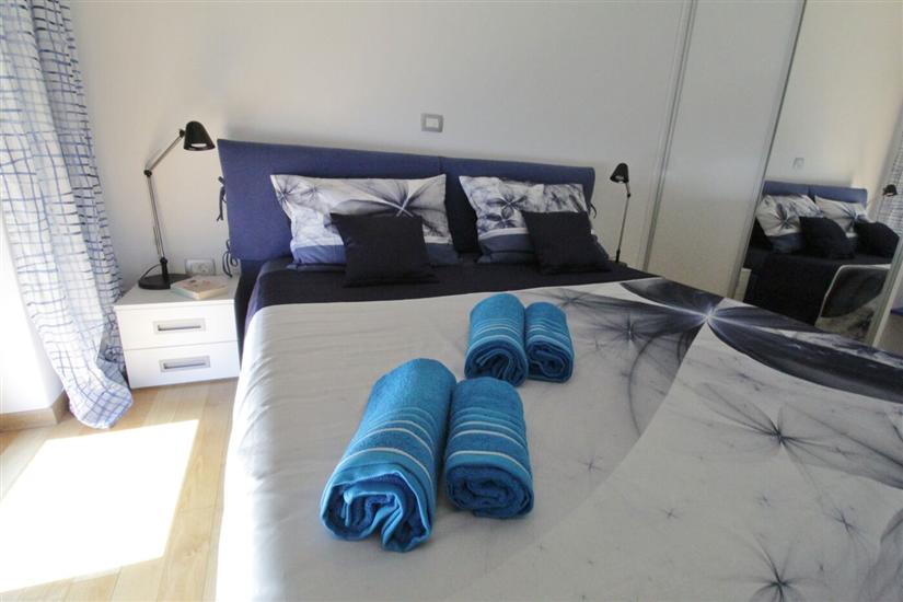 Apartment A1, for 5 persons