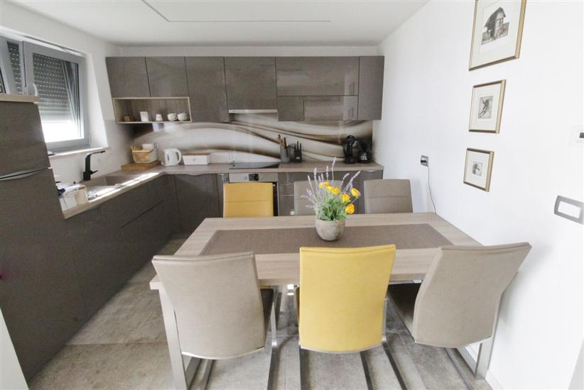 Apartment A1, for 5 persons