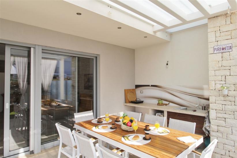 Apartment A1, for 5 persons