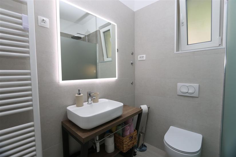 Apartment A1, for 5 persons