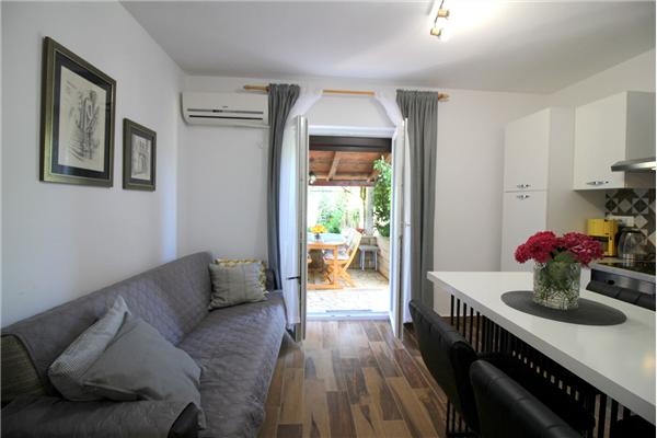 Apartment A1, for 5 persons