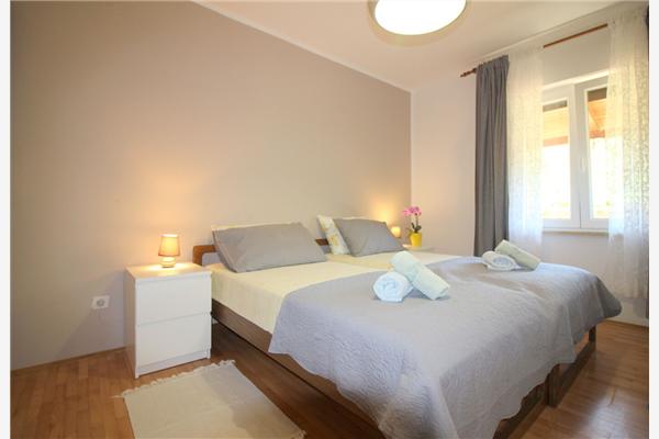 Apartment A1, for 5 persons
