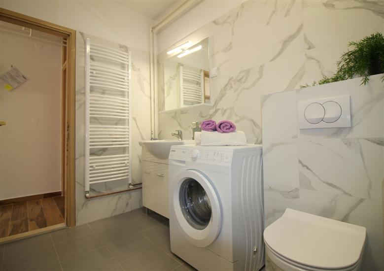 Apartment A1, for 5 persons