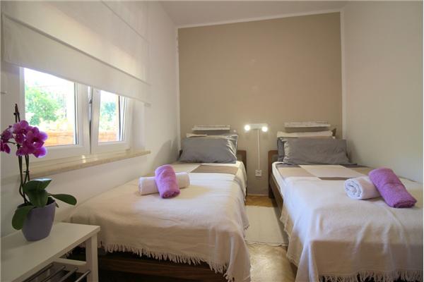 Apartment A1, for 5 persons