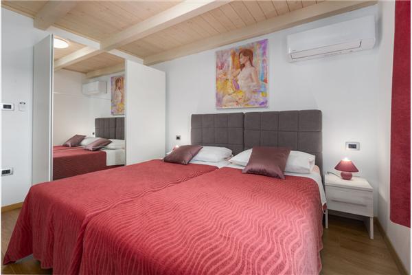 House K1, for 8 persons