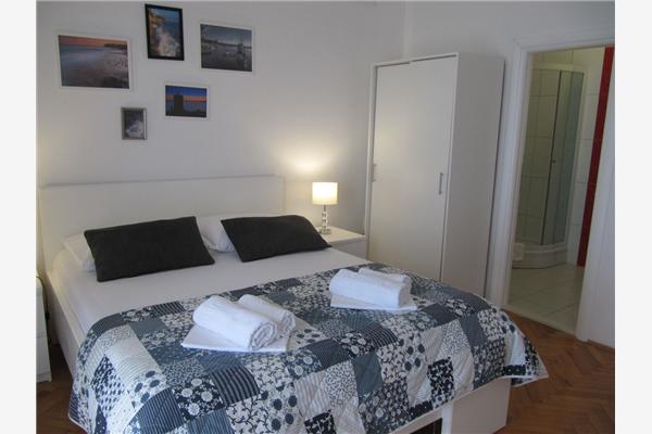 Room S7, for 2 persons