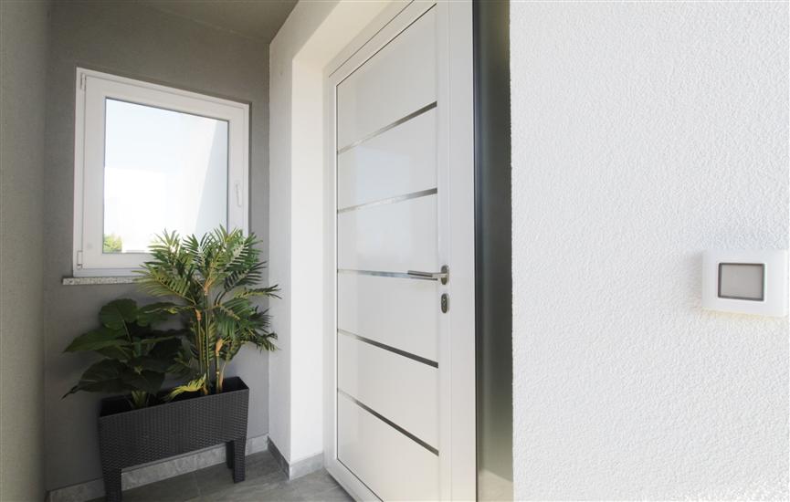 Apartments La mar Zambratija