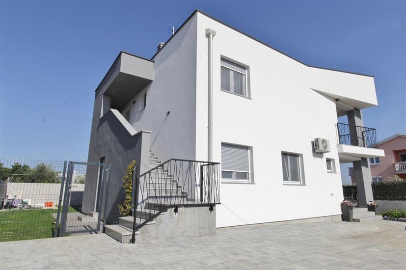 Apartments La mar Zambratija