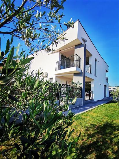 Apartments La mar Zambratija