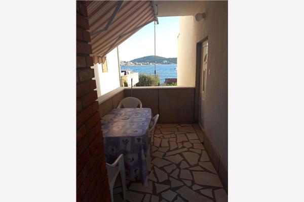 Apartment A2, for 5 persons