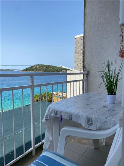 Apartment A2, for 5 persons