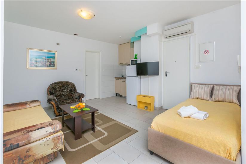 Apartment A1, for 3 persons