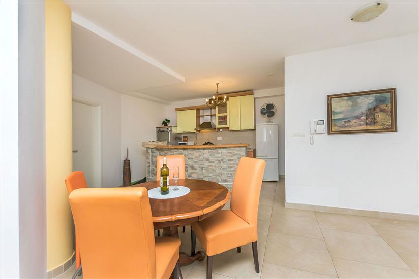 Apartment A2, for 3 persons