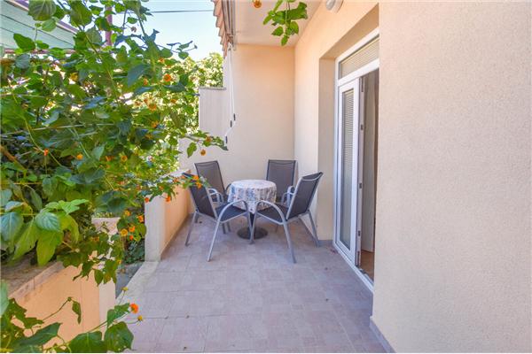 Apartment A2, for 5 persons