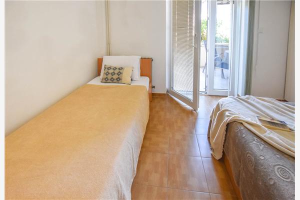 Apartment A2, for 5 persons