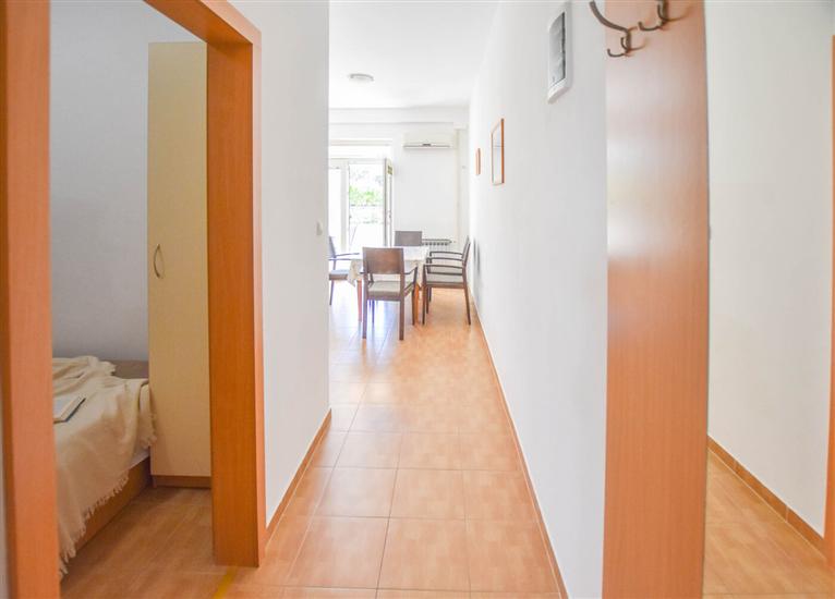 Apartment A2, for 5 persons